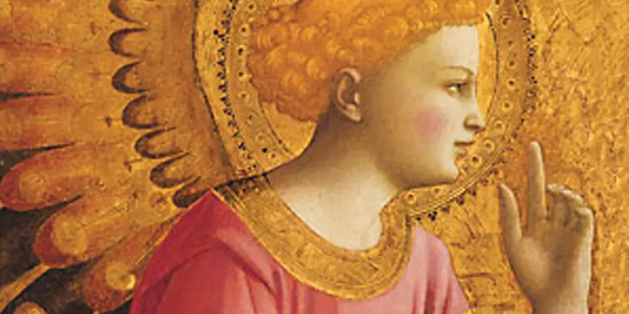 Anioł z rudymi włosami, w różowej szacie, podnosi palec w geście modlitwy do archanioła Gabriela.