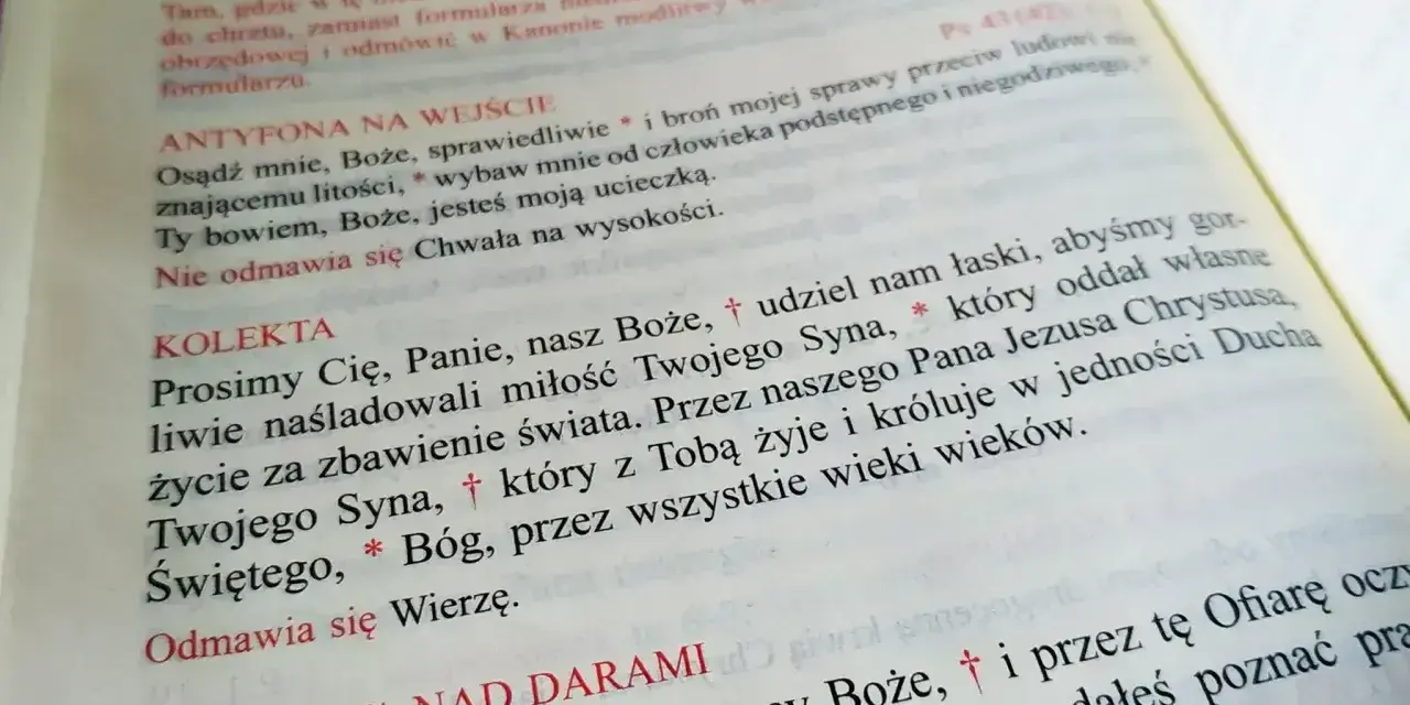 Najpiękniejsze modlitwy wiernych: tekst z księgi liturgicznej, zawiera modlitwy na 5. Niedzielę Wielkiego Postu.