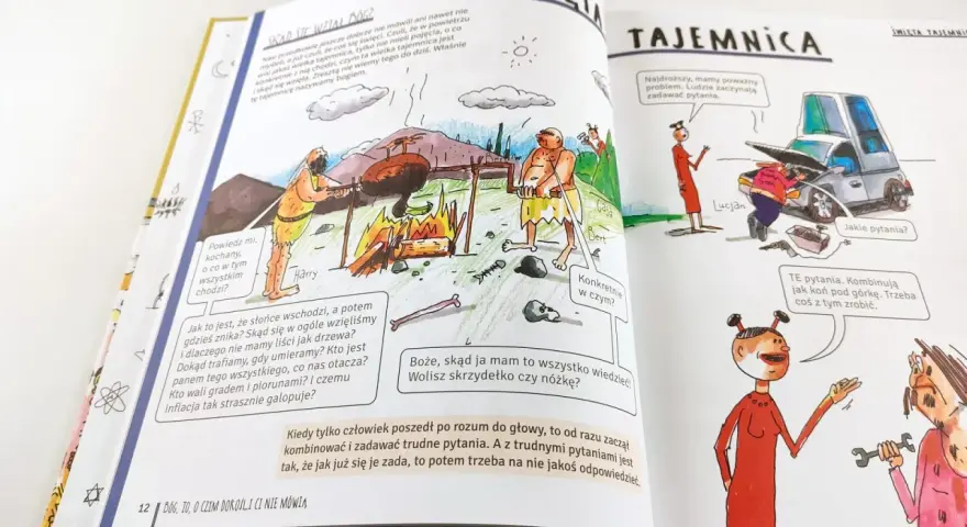 Ilustracja z książki dla dzieci, która pyta, czy bóg istnieje. Widać pierwotnych ludzi zastanawiających się nad światem i współczesnych ludzi naprawiających samochód.